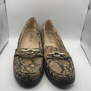 Life Stride Women's Tan Snake Print Loafers